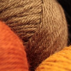 ウール？プラスチック？2つのドライヤーボールについて解説！