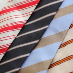 ネクタイは洗濯機OK？自宅での正しい洗い方を伝授！