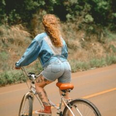 女性向けのおすすめクロスバイクは？選び方などについて解説！